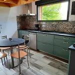 Chalet à L'orée Du Bois Avec Parking Tournavaux