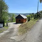 Chalet à L'orée Du Bois Avec Parking