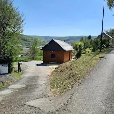 Chalet à L'orée Du Bois Avec Parking